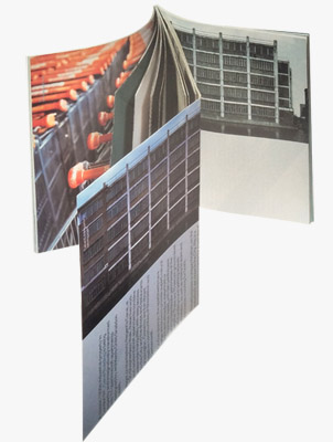 裝訂在畫冊里的折頁